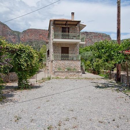 Picturesque Houses Leonidio Luaran gambar